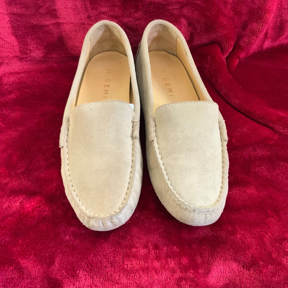M. Gemi Felize Driving Loafer in Latte Suede SIZE 38 (US 7.5)